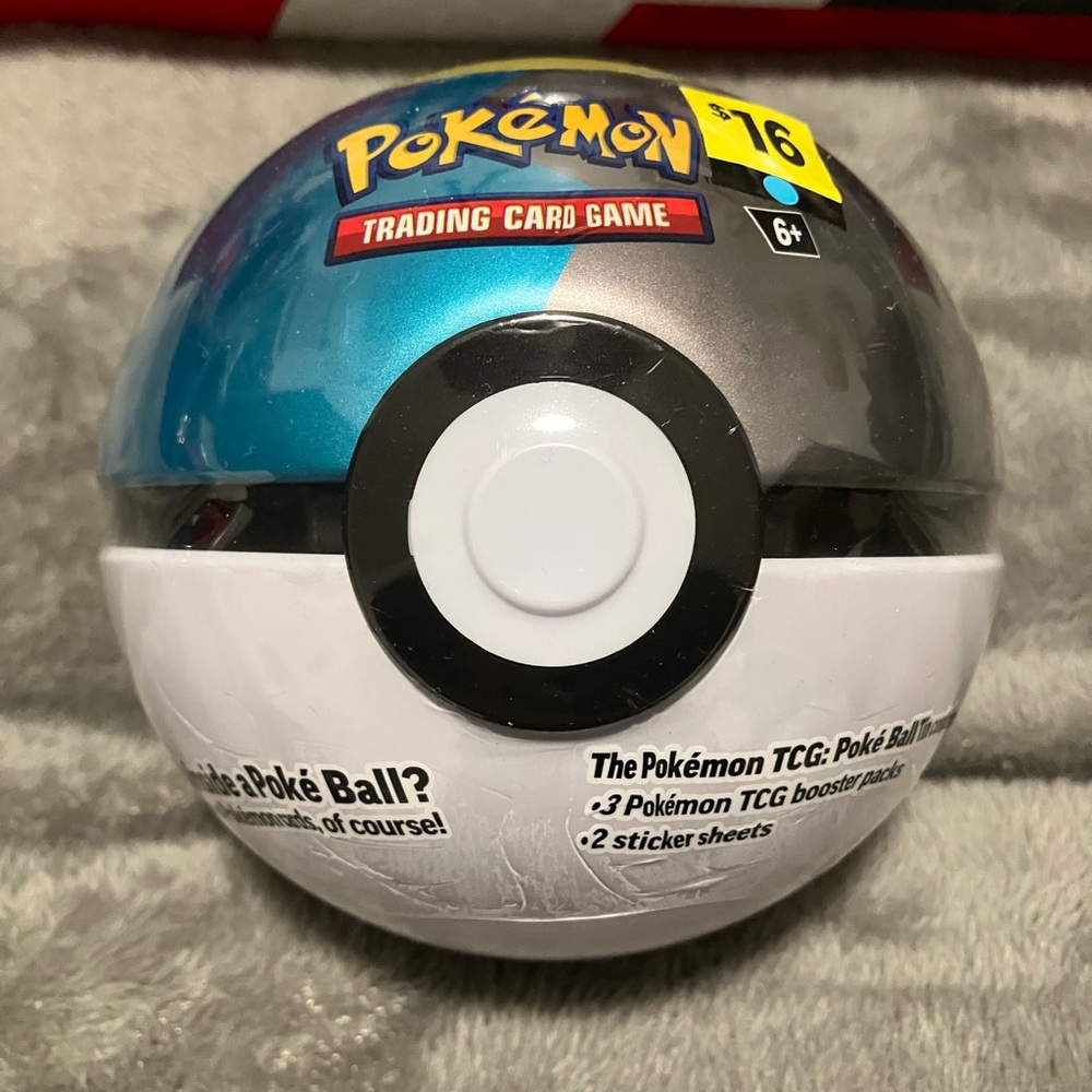 Pokémon Trading Card Game Poké Ball